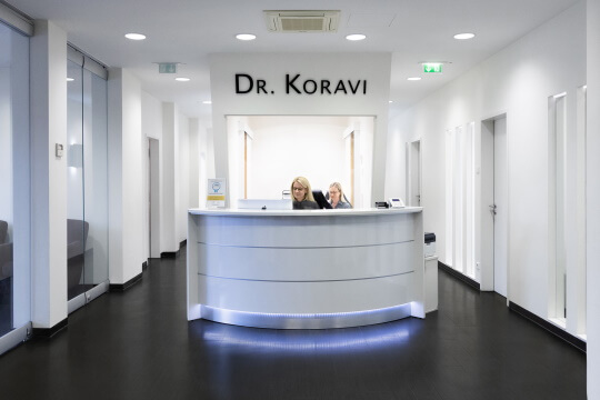 Empfang Praxis Zahnarzt Essen Zentrum, Dr. Koravi